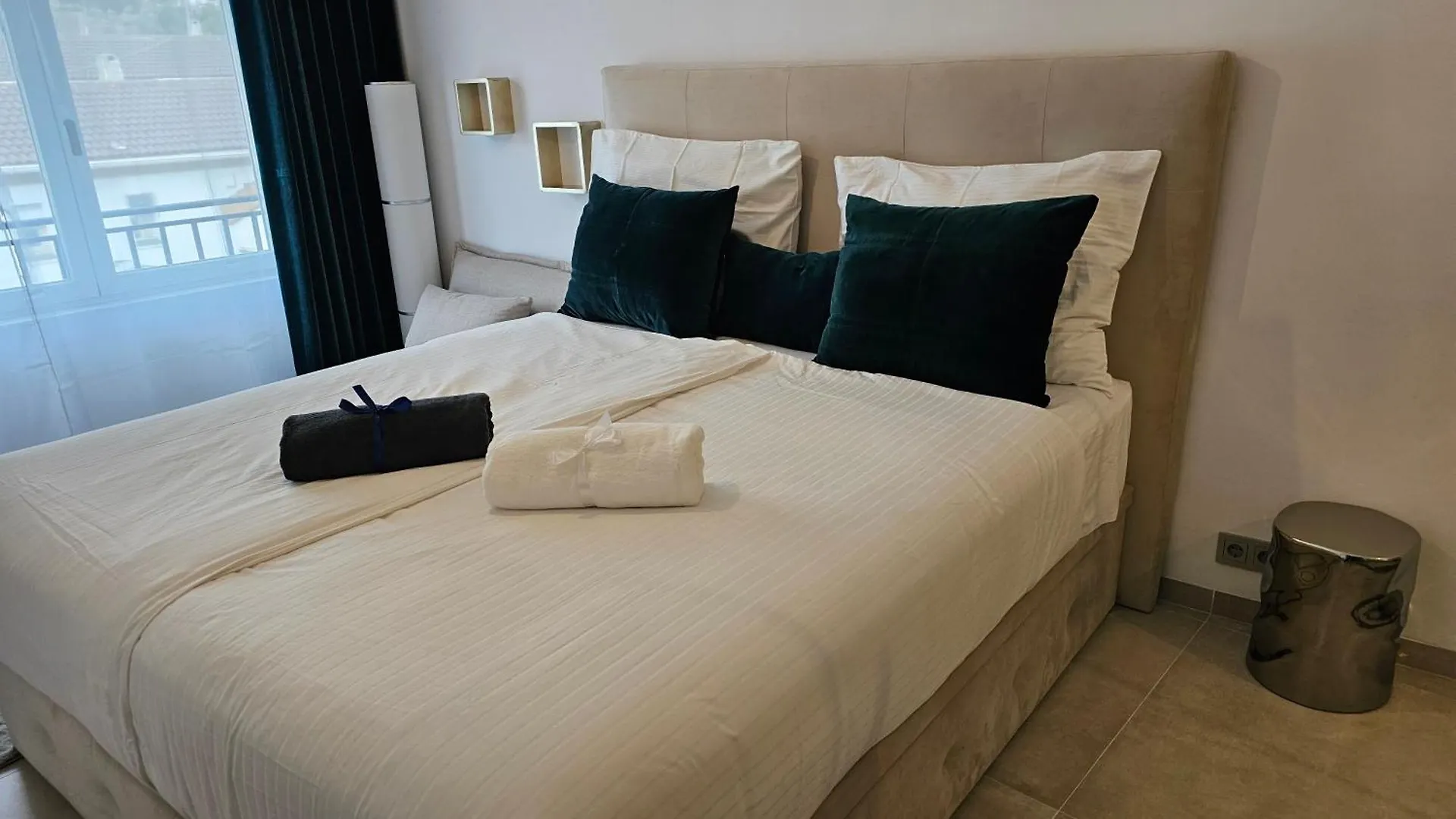 Oasis Jacuzzi Retreat Apartment Marbella 0*,  Spain