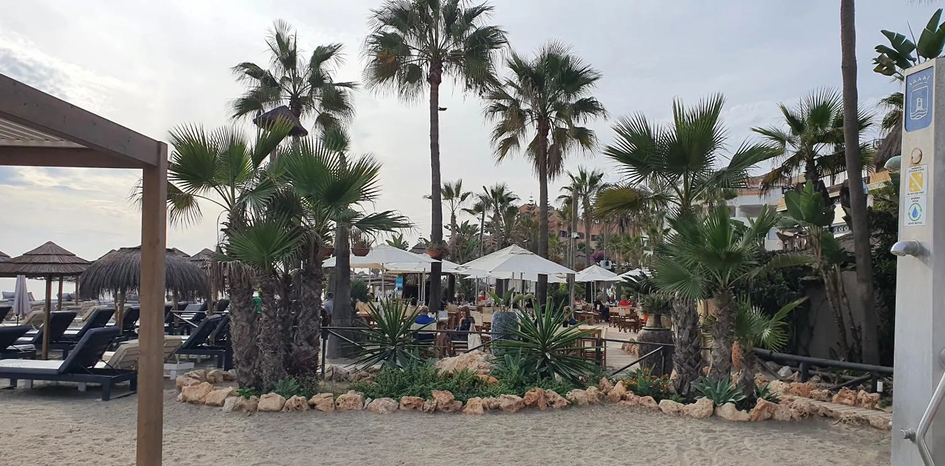 Oasis Jacuzzi Retreat Apartment Marbella